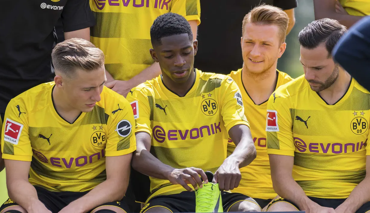 Kedatangan Dembele ke Barcelona menjadi jawaban dari rumors yang beredar sepanjang dua pekan terakhir. Serta mampu memberikan kontribusi signfikan bagi tim asal Catalan tersebut.  (Guido Kirchner/dpa via AP,file)