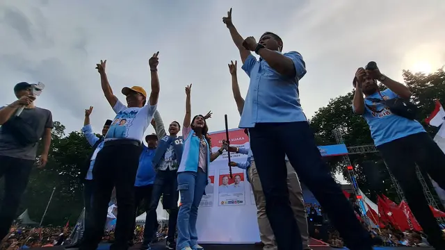Ribuan Pendukung Prabowo-Gibran Padati Konser Indonesia Maju di Kota Tangerang