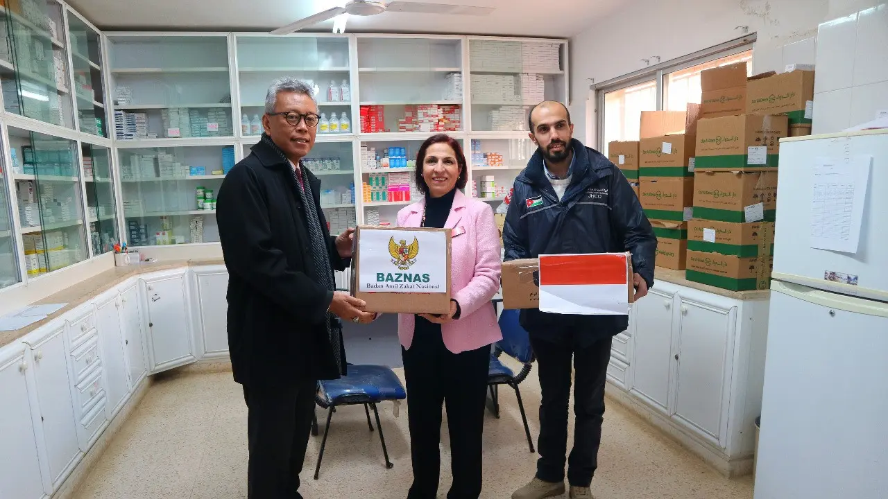 Duta Besar RI untuk Yordania merangkap Palestina, Andy Rachmianto bersama Direktur Eksekutif Medical Aid for Palestinian (MAP), Maha Saqqa (9/1/2019) (kredit: KBRI Amman)