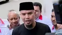 Ahmad Dhani diperiksa sebagai saksi dalam kasus dugaan makar dengan tersangka Sri Bintang Pamungkas.