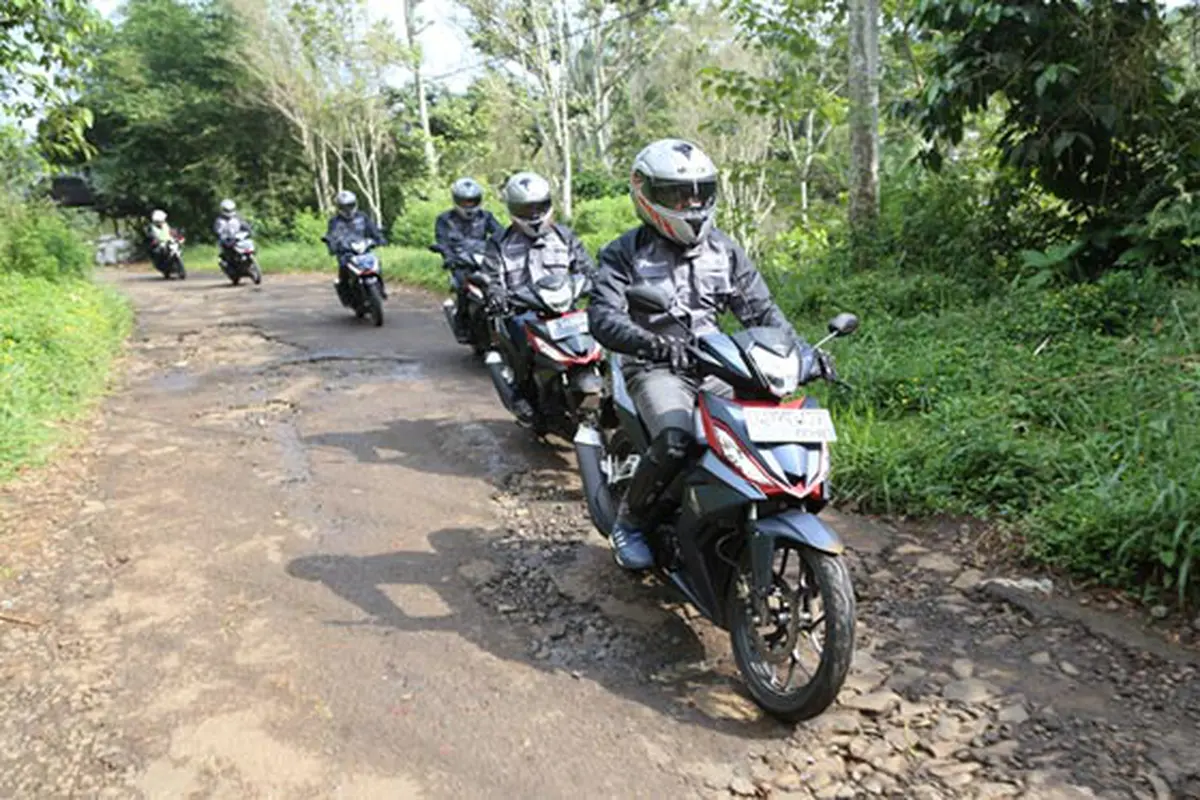 Taklukkan Perjalanan Menantang dengan All New Honda Supra GTR 150