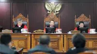 Sidang uji materi tentang Perlindungan Saksi dan Korban (PSK) di Gedung MK, Jakarta. Susno Duadji selaku pihak pemohon mengajukan uji materi Pasal 10 ayat (2) UU Perlindungan Saksi dan Korban.(Antara)