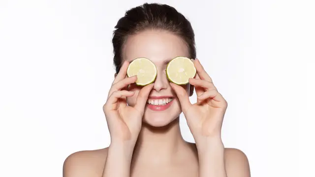 ilustrasi manfaat jeruk nipis/popcorner/shutterstock