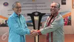 Direktur Jenderal Perlindungan ‎Konsumen dan Tertib Niaga Kemendag Widodo (kiri) bersama dengan Kepala BPH Migas Andy Noorsaman Sommeng penandatangan kerjasama di Gedung BPH Migas, Jakarta, Selasa (16/2). (Liputan6.com/Angga Yuniar)