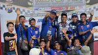 Wilmar Hammar dan tim saat merayakan gelar juara di grand final Motoprix 2018 di Surabaya (dok: Yamaha)