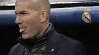 Pelatih Real Madrid, Zinedine Zidane, tak gentar dengan rumor pemecatan dirinya dan siap memperjuangkan jabatannya di klub. (AFP/Gabriel Bouys)