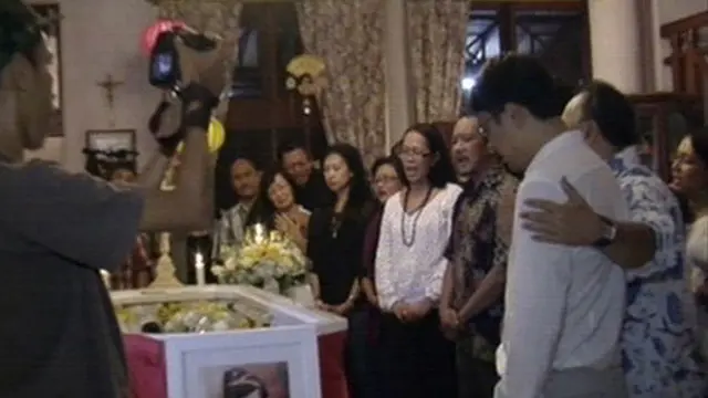 Detik-detik Misa Tutup Peti Kris Biantoro
