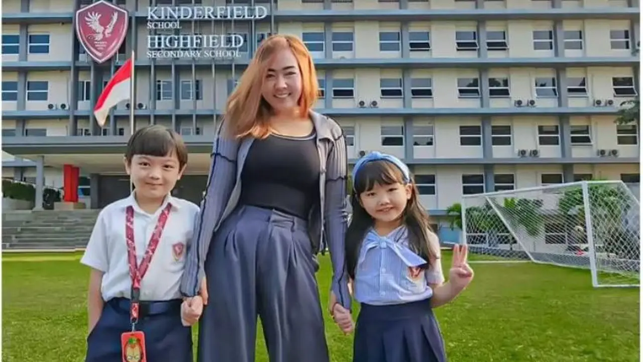 Dicibir Warganet Punya Ijazah tapi Jadi Ibu Rumah Tangga, Ibu Dua Anak Beri Jawaban Menohok