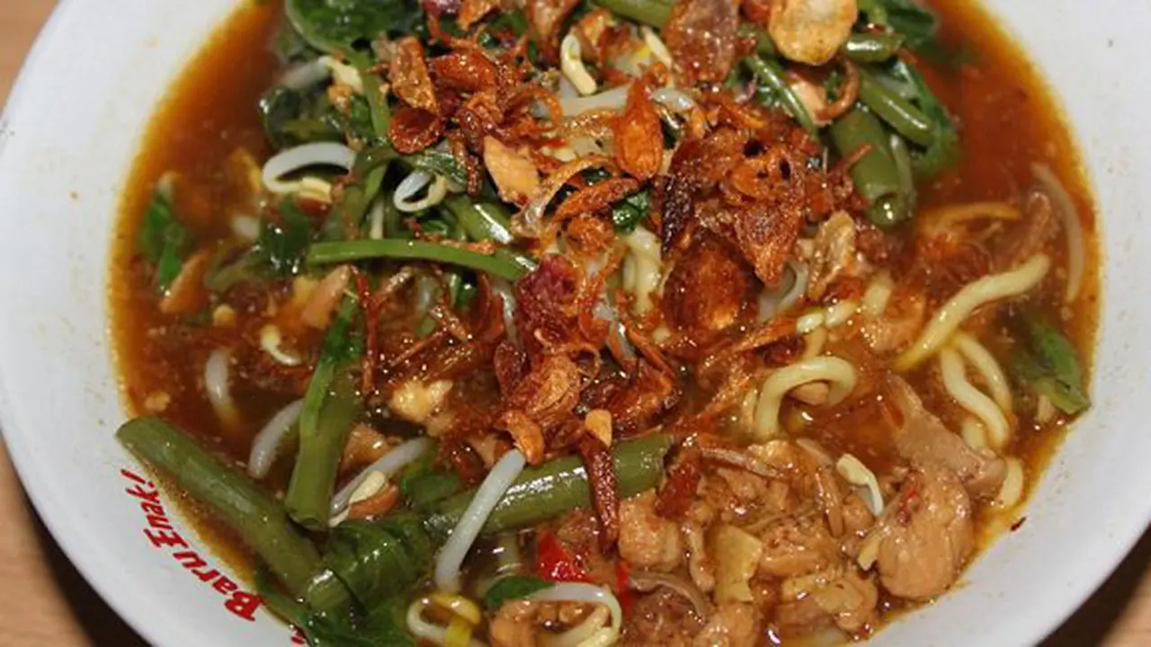Mie Kangkung yang enak / copyright qraved.com