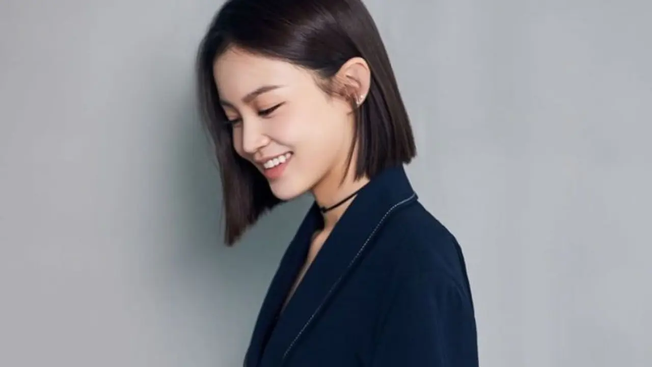 Lee Hi (Soompi)
