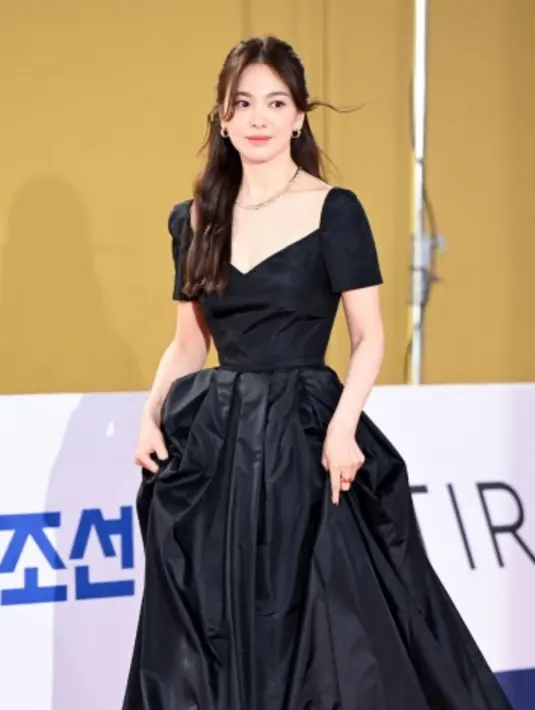 <p>Melalui akun Instgaramnya, Song Hye Kyu merasa bersyukur dan berterima kasih kepada para penggemar yang selalu mendukungnya. "Saat-saat yang menyenangkan. Terima kasih" (Foto: Instagram/ kyo1122)</p>