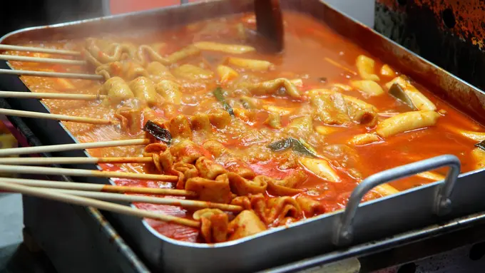 [Bintang] 19 Street Food di Korea Selatan yang Bikin Kamu Tergila-gila