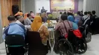 Sekitar 894 pemilih disabilitas tercatat dalam daftar pemilih tetap (DPT) di Kota Cimahi, Jawa Barat.