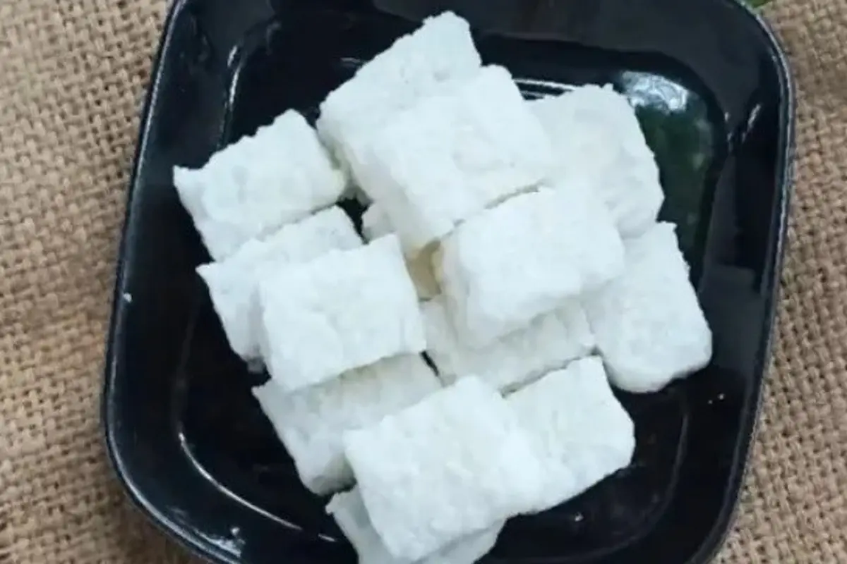 Resep lontong rice cooker. (dok. Cookpad @ibutina)