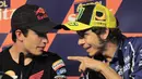 Rossi juga dianggap menjadi biang keladi karena secara terang-terangan menuduh Marquez membantu Jorge Lorenzo di depan awak media. (Foto: AFP/Josep Lago)