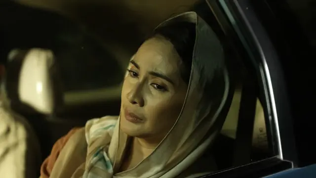 Maudy Koesnaedi sebagai Zaenab. (Foto: Dok. Falcon Pictures)