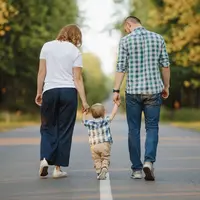 Nada bicara orang tua punya pengaruh besar terhadap perkembangan psikologis anak. (Foto/Dok: Freepik)