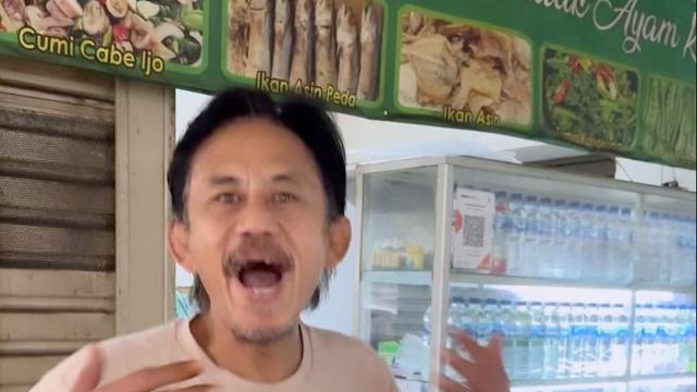 Epy Kusnandar jualan makanan di kantin apartemen (https://www.instagram.com/p/C2BWihlP0AN/)