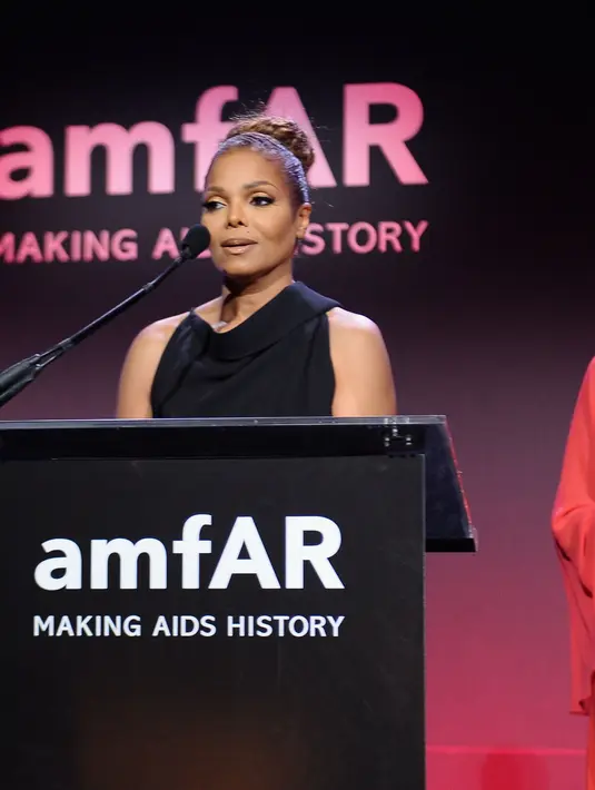 Tak khawatir soal kehamilan di usia tua, Jackson merasa masih ada wanita lain yang mengandung dalam usia yang lebih tua darinya. Seperti Daljinder Kaur yang melahirkan anak lelakinya di usia 72 tahun pada April 2016 lalu. (AFP/Bintang.com)