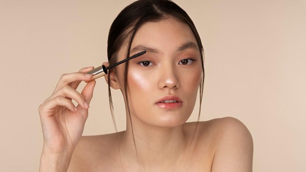Cara Menggambar Alis Bagi Pemula agar Terlihat Natural