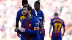 Penyerang Barcelona, Lionel Messi melakukan selebrasi usai mencetak gol ke gawang Athletic Bilbao di stadion Camp Nou, Spanyol (18/3). Messi berjoget usai mencetak gol dan membawa timnya menang 2-0. (AP Photo / Manu Fernandez)