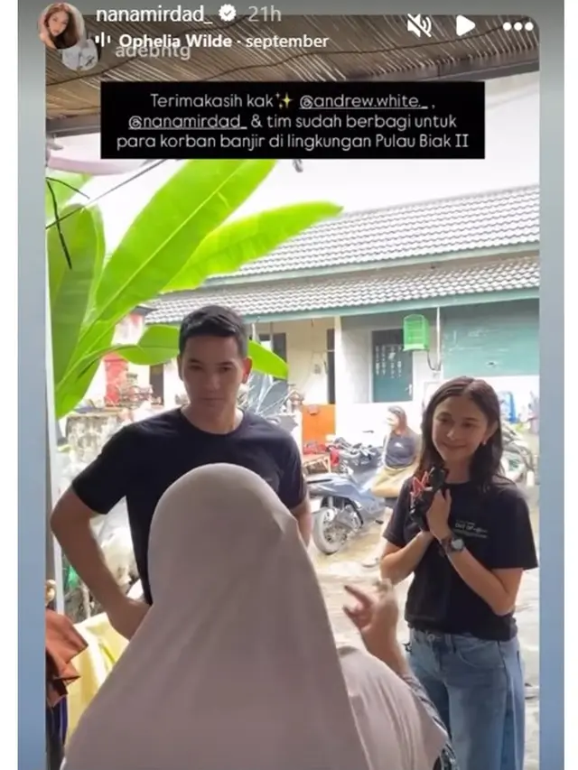 6 Potret Nana Mirdad dan Andrew White Bantu Korban Banjir Bali, Aksi Penuh Empati