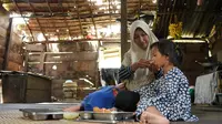 Dulu Nasi Garam, Kini Buah dan Susu Hadir dalam Seporsi MBG