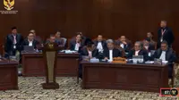 Mahkamah Konstitusi (MK) menggali keterangan saksi dan ahli dari pemohon 2 yaitu Tim Hukum Ganjar-Mahfud, Selasa (2/4/2024).( Foto: tangkapan layar Youtube Mahkamah Konstitusi)