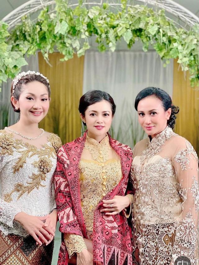 6 Potret Pemain Wanita Dari Jendela SMP Syuting Pakai Kebaya, Curi Perhatian