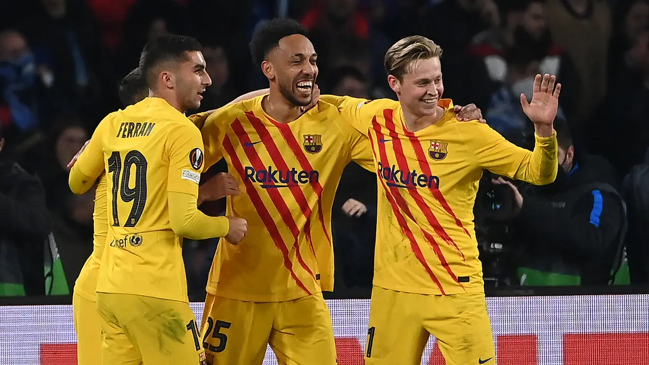 Foto: Aubameyang Kembali Cetak Gol, Barcelona Menang Telak di Kandang Napoli dan Lolos ke Babak 16 Besar Liga Europa 2021 / 2022