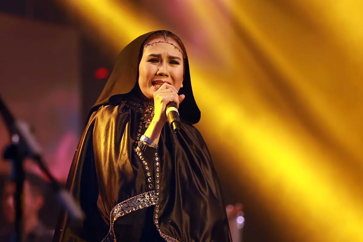 [Bintang] Nicky Astria