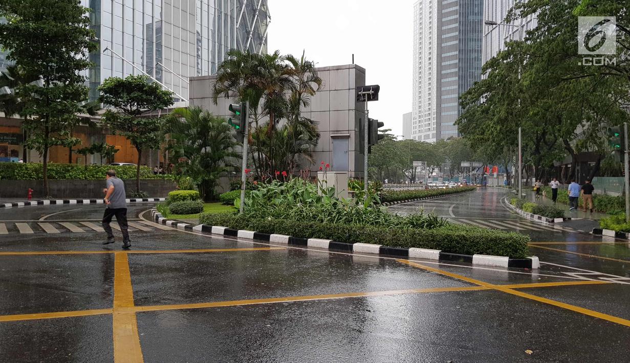Foto Balkon Ambruk Polisi Tutup Akses Menuju Bei News Liputan6 Com