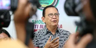 Makin banyak kalangan selebriti yang tertangkap akibat penyalahgunaan narkoba. Banyak artis-artis yang tertangkap akibat shabu. Pernah merasakan narkoba, Roy mengajak artis-artis pengguna narkoba untuk berhenti. (Adrian Putra/Bintang.com)