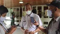Plt Kepala Dinas Kesehatan Kabupaten Blora, Edi Widayat ketika diwawancarai sejumlah awak media. (Liputan6.com/Ahmad Adirin)
