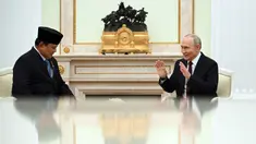 Presiden Republik Indonesia, Prabowo Subianto (kiri) saat melakukan pertemuan dengan Presiden Rusia Vladimir Putin di Istana Kremlin, Moskow pada Senin 13 April 2026. Presiden Republik Indonesia, Prabowo Subianto, kembali bertemu Presiden Rusia, Vladimir Putin. (Igor IVANKO/POOL/AFP)