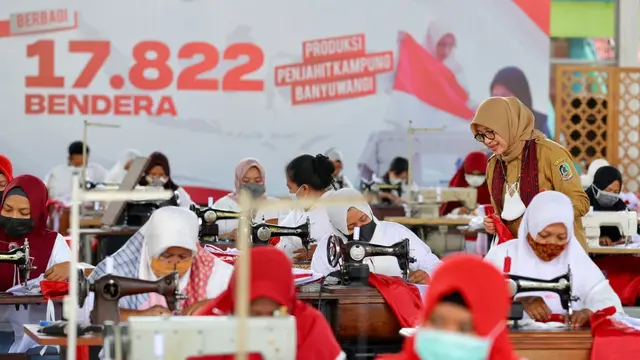 Bupati Banyuwangi Berdayakan 77 Penjahit Kampung, Produksi 17.822 Bendera Merah Putih