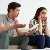 Ilustrasi Pasangan yang Terjebak dalam Hubungan Toxic / Freepik by pressfoto