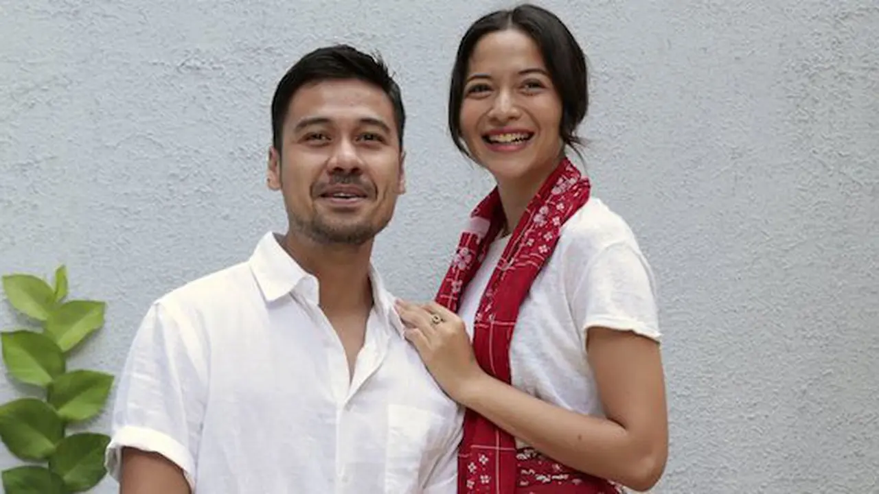 Pasangan Chicco Jerikho dan Putri Marino/copyright KapanLagi.com/Muhammad Akrom Sukarya