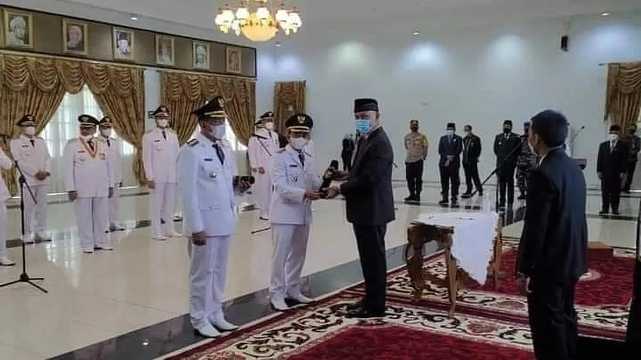 Gubernur Sumbar, Mahyeldi melantik 11 kepala daerah di Sumbar. (