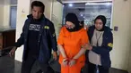 Ayu Puspita, pemilik Wedding Organizer by Ayu Puspita (tengah), digelandang petugas dari unit Kriminal Umum Polda Metro Jaya usai rilis di Gedung Ditreskrimum Polda Metro Jaya, Sabtu (13/12/2025). Polda Metro Jaya merilis kasus penipuan yang dilakukan Ayu Puspita, pemilik Wedding Organizer by Ayu Puspita. (Kapanlagi.com/Budy Santoso)