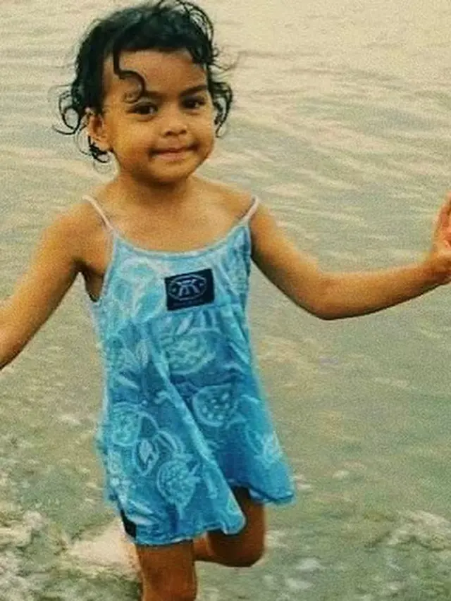 7 Potret Transformasi Eva Celia Putri Sophia Latjuba dari Kecil Hingga Kini, Memesona