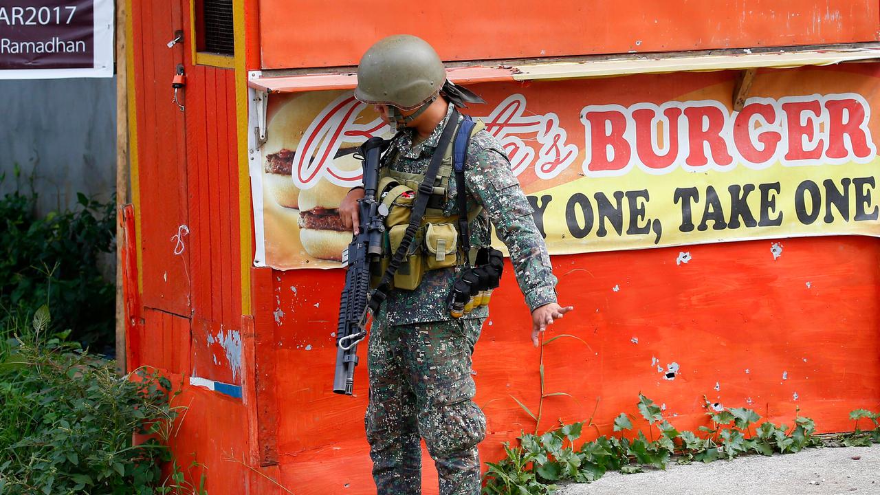 Aksi Tentara Filipina Bertempur Lawan Militan Maute di Kota Marawi