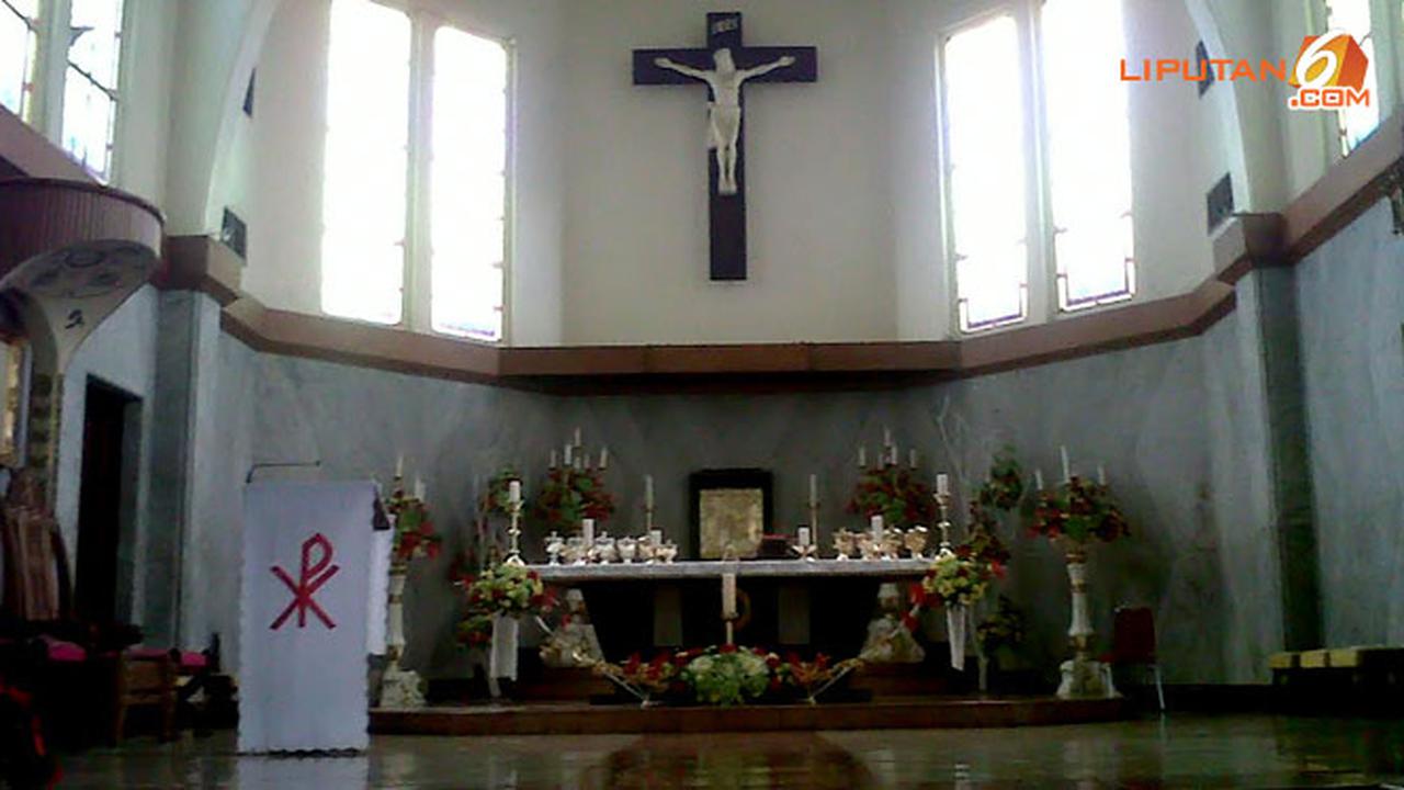 gereja-surabaya-131224c.jpg