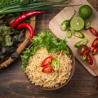 Tips agar mi telur tidak menggumpal./Copyright shutterstock.com