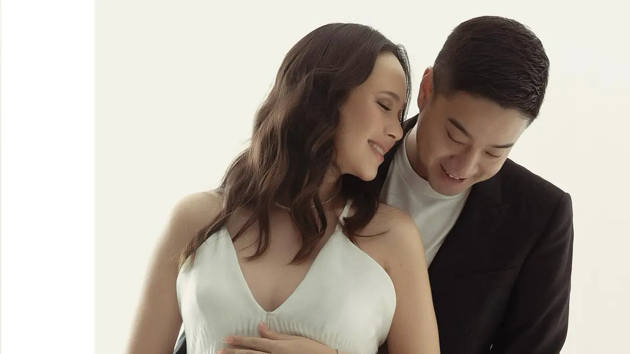 7 Maternity Shoot Pamela Bowie Jelang Persalinan, Tampil Menawan
