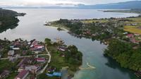 Landscape Danau Poso tampak dari ketinggian. (Foto: Josua M)