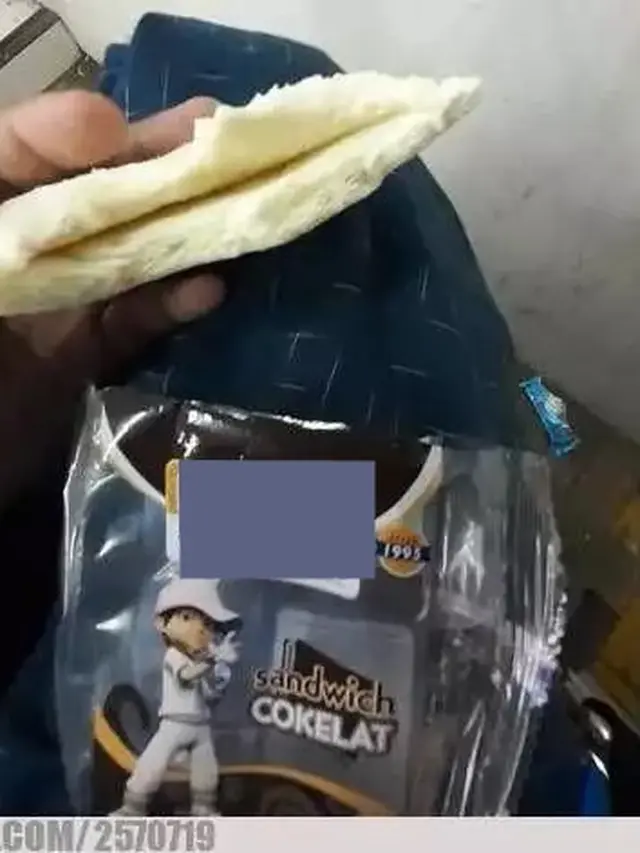 10 Potret Isian Roti Ini Tak Sesuai Ekspektasi, Bikin Kecewa