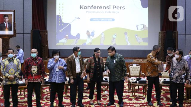 FOTO: Sejumlah Menteri Beri Penjelasan Resmi Terkait UU Omnibus Law Cipta Kerja