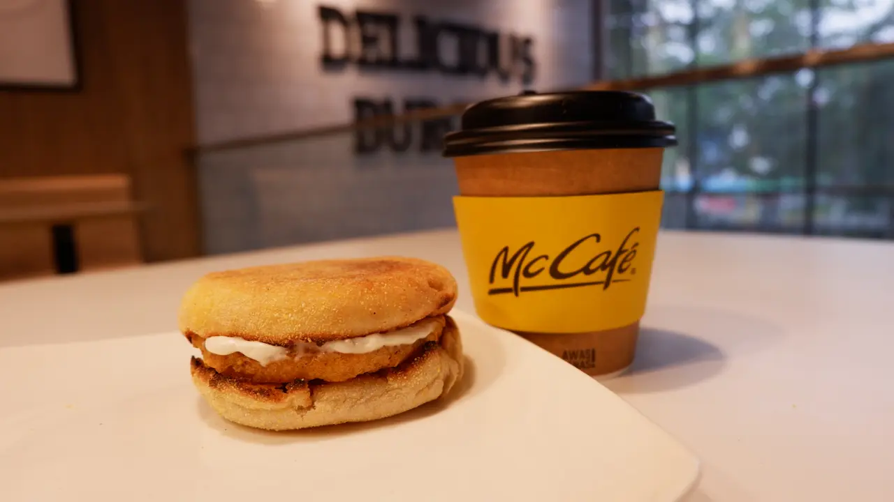 Setangkup Chicken Muffin dan Minuman Hangat di Hari Sarapan Nasional 2021