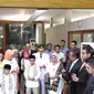 Keluarga Anies Baswedan berdoa jelang pelantikan Gubernur di Istana Negara (Liputan6.com/ Taufiqurrohman)